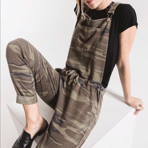 Z supply camouflage overalls. Size small